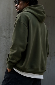Sudadera con Capucha Premium de 280 GSM con Estética Urbana Refinada que Ofrece Estructura, Calidez y un Estilo Informal para el Día a Día - Product Image 3