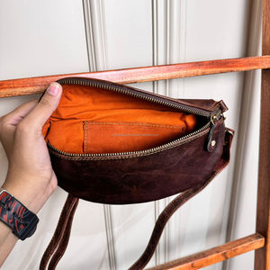 Sac banane en cuir personnalisé polyvalent sac à bandoulière confortable pour tous les jours sac à bandoulière en cuir de vache véritable pour unisexe - Product Image 6