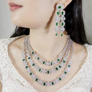 Conjunto de Joyería Elegante de Latón con Zirconia Ojo de Caballo y Cadena de Cristal para Novia - Collar y Pendientes de Moda para Vestido de Novia - Product Image 2