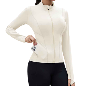 Veste de survêtement OEM en gros à prix abordable avec logos personnalisés et veste de survêtement respirante confortable pour femmes - Product Image 4