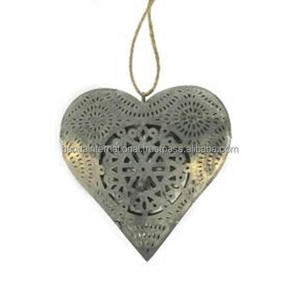 Coeur décoratif suspendu en fer avec argent fini pour la décoration de la maison et d'autres décorations de Noël - Product Image 3