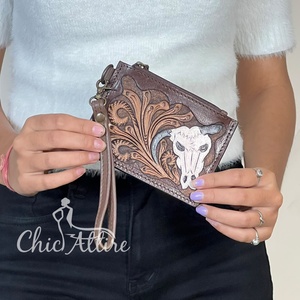 Porte-cartes en cuir véritable personnalisé avec fermeture éclair et motif crâne de taureau, élégant porte-cartes ATM, pochette de fabricant en gros - Product Image 1