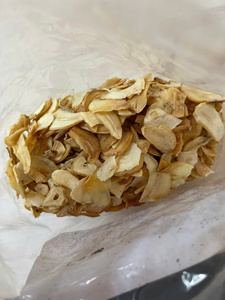 Rodajas de ajo seco de alta calidad de Vietnam con precio mayorista competitivo para distribuidores e importadores 99 Gold Data - Product Image 2