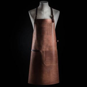 Tablier de Barbier Professionnel en Cuir Personnalisé avec Bretelles et Poches – Vente en Gros pour la Protection lors du Barbecue - Product Image 6