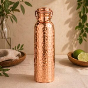 Bouteille d'eau en cuivre pur à 100 %, 950 ml, faite à la main, pour usage quotidien et voyage, pour les bienfaits ayurvédiques, anti-fuite, en promotion - Product Image 3