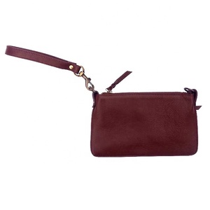 กระเป๋าถือหนังแท้จากนักออกแบบชาวอินเดียสีน้ำตาล - Product Image 2