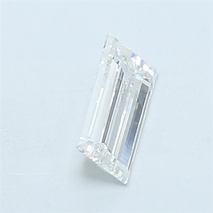 เพชรทรงบาแก็ตต์ CVD สี F น้ำหนัก 1.00 กะรัต ผ่านการรับรองจาก IGI คุณภาพ VVS2 ผลิตในห้องปฏิบัติการ ขัดเงาด้วยมือในอินเดีย เหมาะสำหรับทำเครื่องประดับและแหวน - Product Image 3