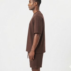 Conjunto Deportivo de Algodón Marrón para Hombre OEM, Camiseta de Cuello Redondo y Manga Corta, Corte Holgado, Pantalones Cortos, Ropa Casual de Verano con Logotipo Estampado - Product Image 2
