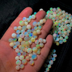 Opale de feu naturelle d'Éthiopie Welo, qualité AAA, perles blanches de 4 mm, entièrement percées, pierres lâches certifiées par un tiers, Mehrajudin Gems - Product Image 1