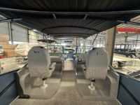Nouveau design 27ft 8.2m luxe double contrôle aluminium famille ponton bateau moteur hors-bord batterie divertissement loisirs Sport