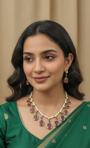 Parure de bijoux faite à la main en améthyste et perles, collier et boucles d'oreilles pendantes en or avec pierres précieuses violettes, cadeau traditionnel pour femme - Product Image 3