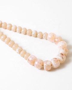 Collier en résine bleue ronde, fait main, avec perles, accessoire de mode, bijoux artisanaux en résine - Product Image 2