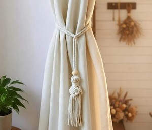 ผ้าม่านโบฮีเมียนแบบมาคราเม่ – เชือกฝ้ายธรรมชาติและลูกปัดไม้ – ของตกแต่งหน้าต่างสีขาว – ของตกแต่งห้องนั่งเล่นสไตล์นอร์ดิก - Product Image 3