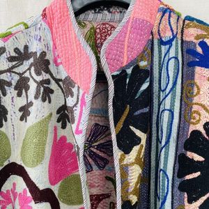 Chaqueta de algodón Suzani hecha a mano en India, chaqueta corta bordada a mano, abrigo unisex, chaqueta corta Suzani hecha a mano - Product Image 5