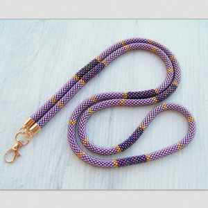 Collar de cuentas estilo bohemio para mujer, porta credenciales, asequible y elegante a precio económico. - Product Image 3