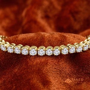 สร้อยข้อมือเทนนิสโมอิสซาไนต์สีทองสำหรับผู้หญิง สร้อยข้อมือแบบโซ่และแบบเชื่อมต่อ ประดับด้วยหินทรงกลม เครื่องประดับแฟชั่นสุดหรู ของขวัญวันครบรอบสุดสง่างาม - Product Image 3