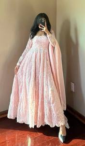 Robe de mariée ethnique indienne très vendue pour l'hiver, en modal et faux georgette, avec broderies lourdes et travail de sequins, Salwar Kameez coupe ajustée, anti-humidité - Product Image 2