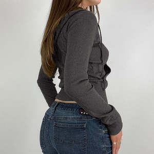 Sweat à capuche zippé uni, coupe ajustée, manches longues, anti-boulochage, respirant, hiver, logo personnalisé imprimé sur le devant pour femme - Product Image 4