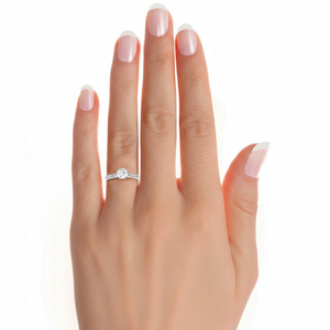 Anillo solitario de diamante cultivado en laboratorio con corte brillante redondo, color E, VVS2, certificado IGI, en oro blanco de 9K, con engaste de puntas, para mujer. - Product Image 3