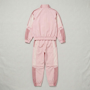 ชุดวอร์มกันลมผู้หญิงสีชมพูทันสมัยปี 2026 แบบ Colorblock ขายส่งสั่งทำได้ ชุด 2 ชิ้น เสื้อแจ็คเก็ตและกางเกงจ็อกเกอร์ - Product Image 2
