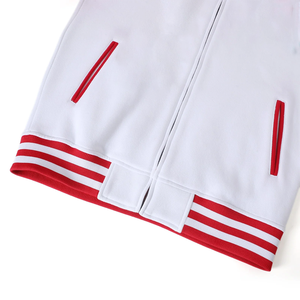 เสื้อแจ็คเก็ตซิปผ้าฟลีซสีขาวทูโทน AKA Psi - เสื้อแจ็คเก็ตบอมเบอร์แบบยูนิเซ็กซ์สีแดงเข้มและสีครีม สไตล์ Letterman สำหรับสตรีทแวร์และกิจกรรมกลางแจ้ง - Product Image 5