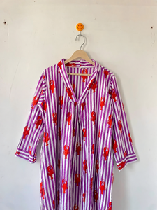 Robe longue décontractée d'été à rayures violettes et imprimé homard, col en V, manches trois quarts, coupe ample, avec poches - Product Image 6