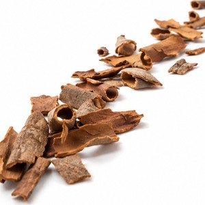 Écorce de Cassia de Qualité Supérieure, Délicieuse, Fabriquée au Vietnam, Prix de Gros, Vente Chaude, Emballée en Boîte de 10kg - Product Image 1