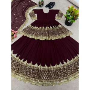 Conjunto de Fiesta para Mujer a la Moda con Top y Pantalón Bordados y Diseño de Dupatta con Lentejuelas - Product Image 1