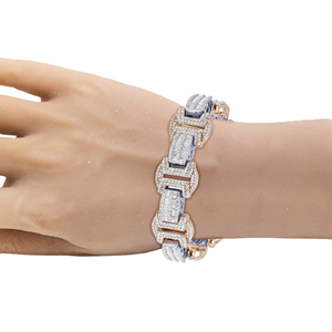 สร้อยข้อมือฮิปฮอป Iced Jewelz แบบ Cuban Miami ขนาด 20 มม. ประดับเพชรโมอิสซาไนต์ทรง Brilliant Cut คุณภาพ D VVS เงินแท้ 925 ชุบทอง - Product Image 2
