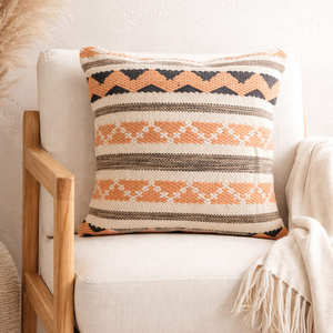 Housse de coussin en kilim bleu tissé avec motif à rayures tribales pour canapé, décoration moderne, style farmhouse et nordique - Product Image 2