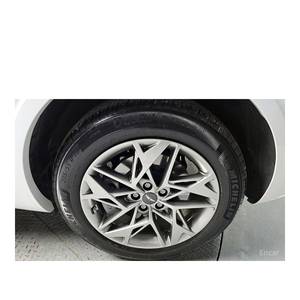 Genesis GV70 2.5T 2024, Gasolina, 2WD, 13,801 km, Emisión Euro V, Caja de Cambios Automática, Asientos de Cuero, Volante a la Izquierda, Cámara Trasera - Product Image 4