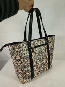 Printed <b>Canvas</b> Tote Handbag with Zipper Closure and Front Pocket Fashionable Reusable <b>Beach</b> Shopping Shoulder Bag for Women - Product Image 3