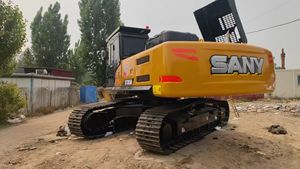 Excavatrice hydraulique d'occasion SANY 305H, marque chinoise réputée, 30 tonnes, sur chenilles, modèle 2020, godet de 1,65 m, puissance de 212 kW - Product Image 4