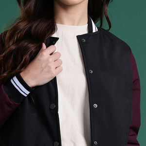 Veste de baseball varsity sur mesure OEM/ODM, grande taille, style hip-hop, 100% laine polaire respirante, logo brodé personnalisé, vestes pour femmes - Product Image 3