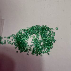 Piedra Suelta de Esmeralda Verde Natural de Alta Calidad, Corte Oval y Brillante, 1.1-2.50mm por Quilate, Tratada con Calor, Venta al Por Mayor - Product Image 3