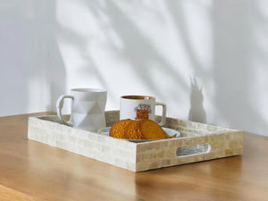 Plateau de service rectangulaire élégant en bois laqué avec incrustation de nacre et mosaïque artisanale, style ottoman - Product Image 2