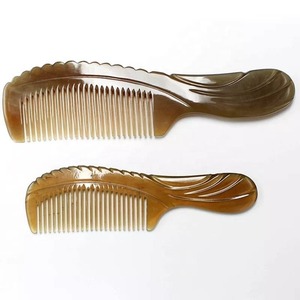 Peigne en corne de buffle naturel fait à la main peigne antistatique lisse pour le soin des cheveux doux - Product Image 5