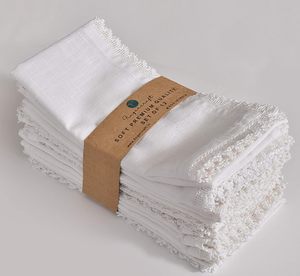 Serviette en tissu carrée blanche avec bordure en dentelle, réutilisable, écologique, durable, 20x20 pouces, pour la maison, les mariages, les restaurants - Product Image 1