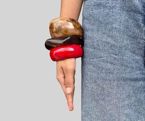 Ensemble de 3 bracelets en résine brillante rouge-brun-beige, ronds, empilables, peints à la main, artistiques, pour la Saint-Valentin, décoration d'intérieur, artisanat - Product Image 2