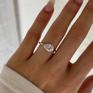 Anillo Solitario de Diamante Corte Pera de 1.00CT, Cultivado en Laboratorio, Oro Sólido de 14K, para Bodas y Enamorados - Product Image 2