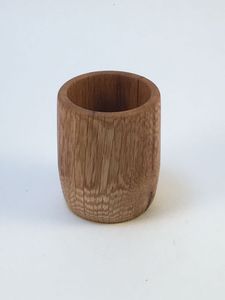 Vaso de cerveza de madera natural hecho a mano, minimalista y ecológico para beber jugo. - Product Image 5