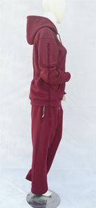 Conjunto Deportivo de Dos Piezas para Mujer, Color Borgoña, Estilo Urbano, Corte Regular, Forro Polar Premium, Etiqueta Tejida, Fabricación Personalizada - Product Image 6