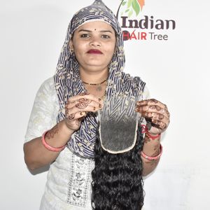 Extensions de cheveux humains Remy indiens 100% naturels noirs bruts pour femmes, lisses HD, avec closure 4*4 et double trame machine, vente en gros - Product Image 1