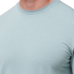 T-shirt pour homme de bonne qualité, coupe ajustée, manches courtes, col rond, couleur unie, tricoté, style décontracté, bleu clair, disponible à la vente - Product Image 4