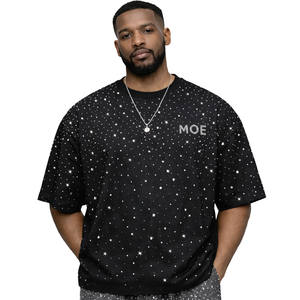 Camiseta Gráfica Oversize de Algodón con Pedrería para Hombre, Estilo Urbano, Producción Personalizada de Marca - Product Image 1