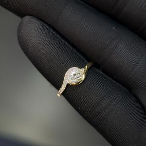 Bague en diamant de qualité supérieure cultivé en laboratoire avec une taille ronde, idéale pour les collections de fiançailles, de mariage et de mariée, ainsi que pour les marques à label privé. - Product Image 6