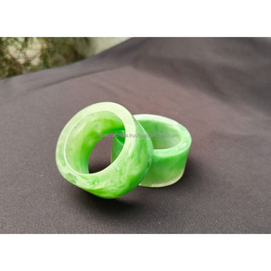 Servilleteros de resina azul Aqua, accesorios de mesa decorativos de mármol hechos a mano para uso en comedor y fiesta - Product Image 5