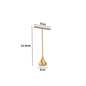 Expositor de Joyería en Forma de T Dorado para Pulseras y Collares, Uso en Escritorio - Product Image 4