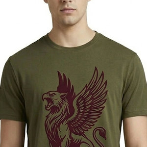 เสื้อยืดดีไซน์เรียบง่ายสำหรับคนรักการเดินทาง พร้อมลายกราฟิกสีแดงเข้ม สำหรับชุดลำลอง - Product Image 2