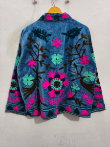 เสื้อแจ็คเก็ตปักลายซูซานีผ้ากำมะหยี่สำหรับผู้หญิง ระบายอากาศได้ดี ลายดอกไม้ งานฝีมือทำมือ เสื้อแจ็คเก็ตผู้หญิง ดีไซน์สวยงาม - Product Image 5